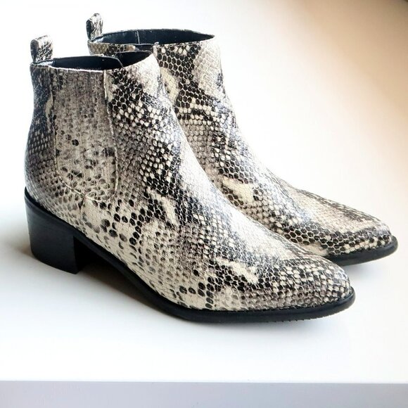 Blondo Snakeskin Leather Waterproof Block Heel Pointy Toe Ankle Boots / Booties - Picture 16 of 16